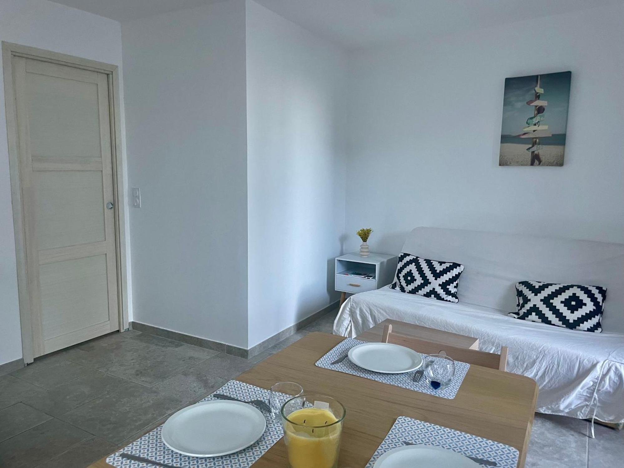 T2 Renove Avec Terrasse Au Coeur Des Cevennes Apartment Saint-Germain-de-Calberte Luaran gambar