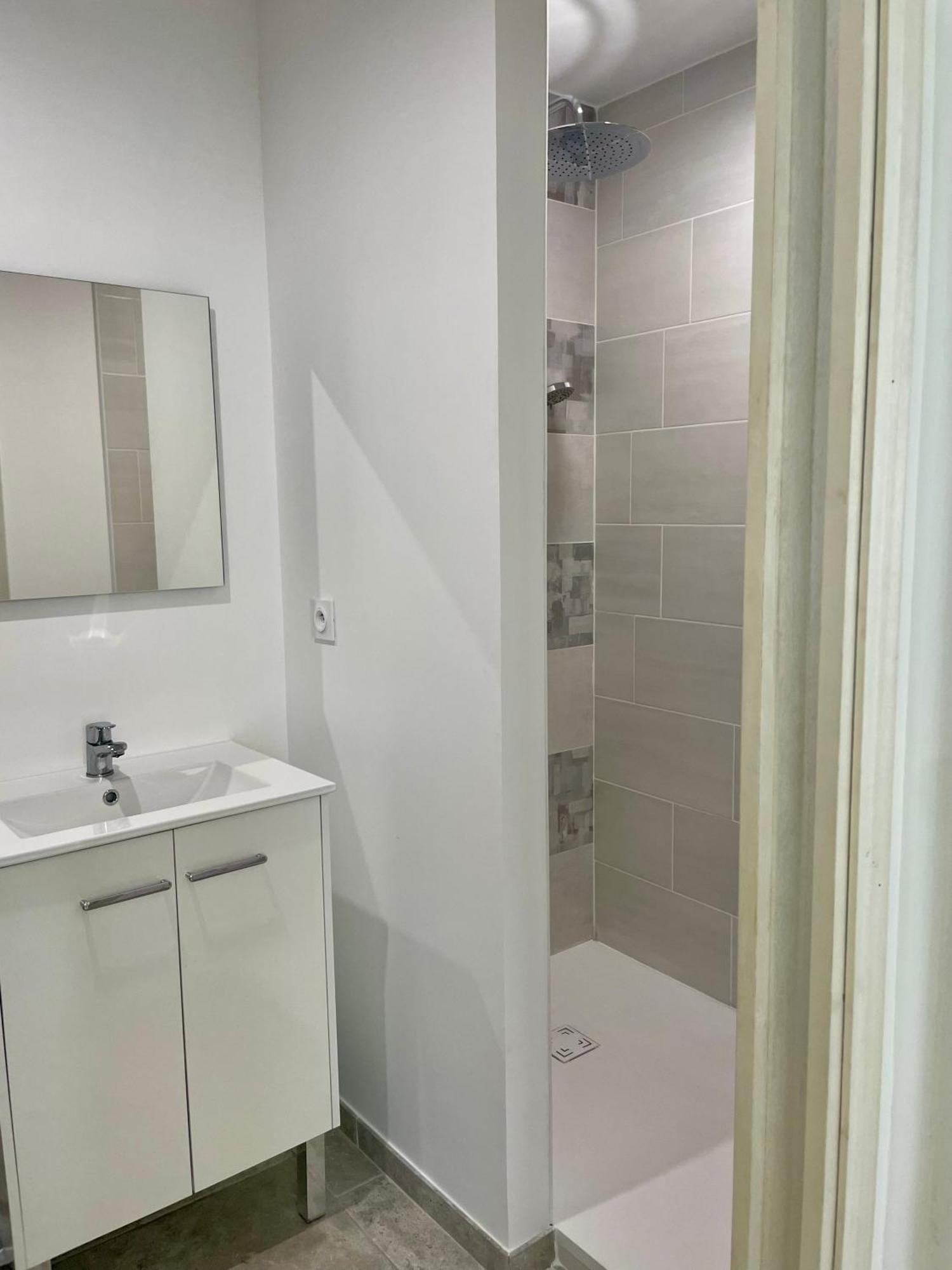 T2 Renove Avec Terrasse Au Coeur Des Cevennes Apartment Saint-Germain-de-Calberte Luaran gambar