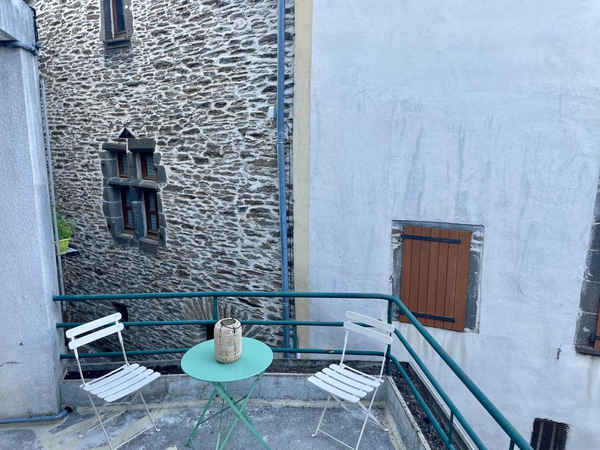 T2 Renove Avec Terrasse Au Coeur Des Cevennes Apartment Saint-Germain-de-Calberte Luaran gambar